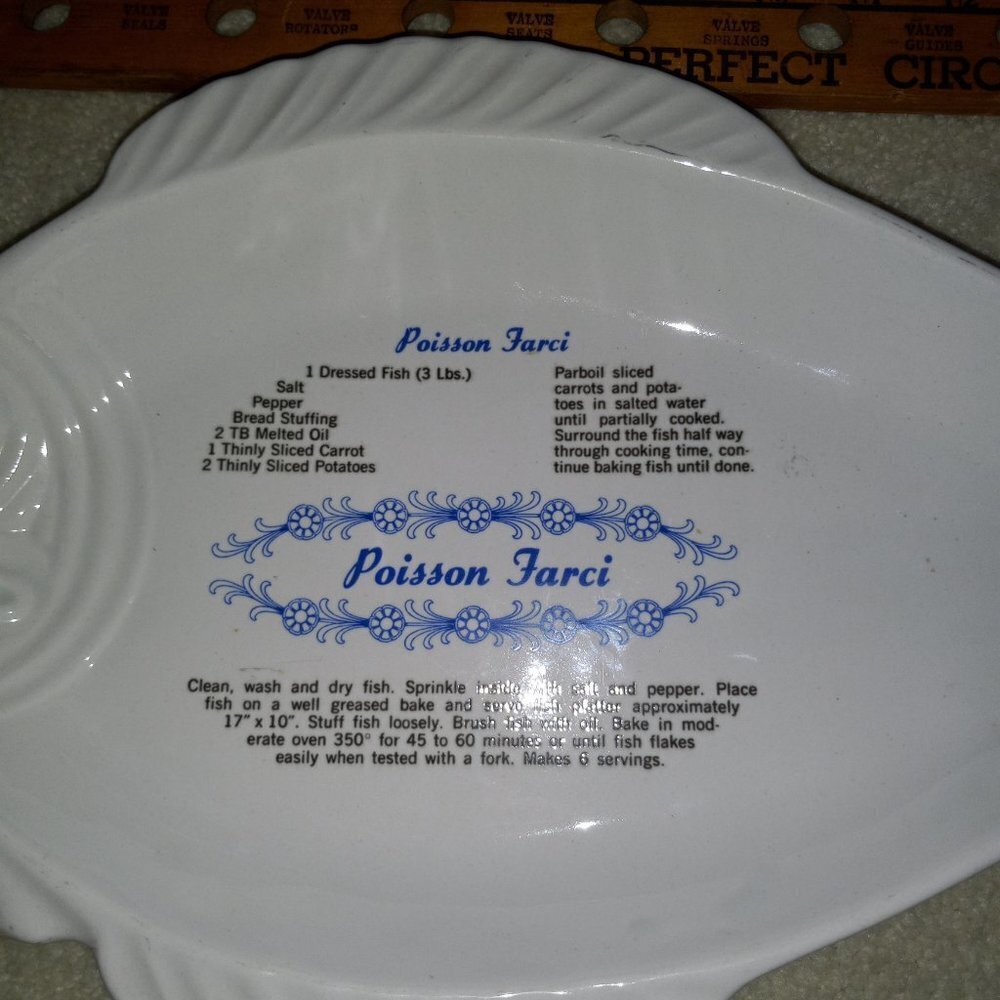 Vintage California Pottery Figural Fish Baking/Serving Plate - Picture 2 of 3
